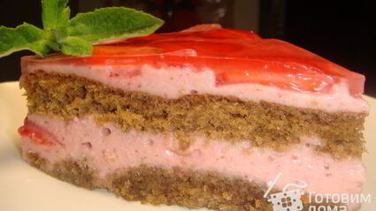 торт-суфле с клубникой