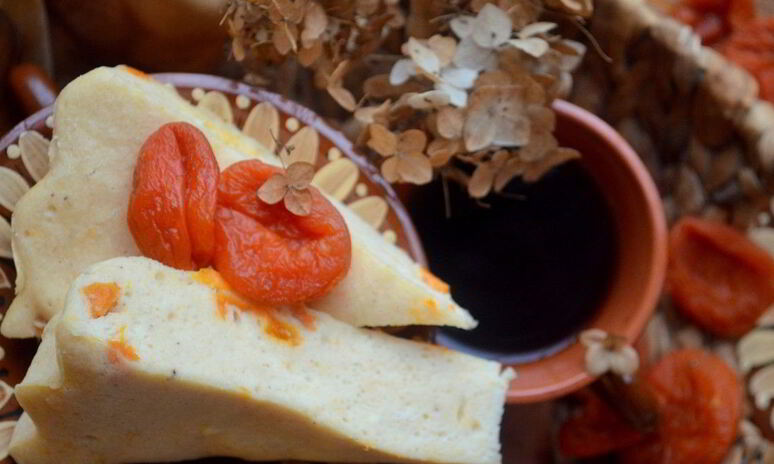 Рецепт творожное суфле с курагой