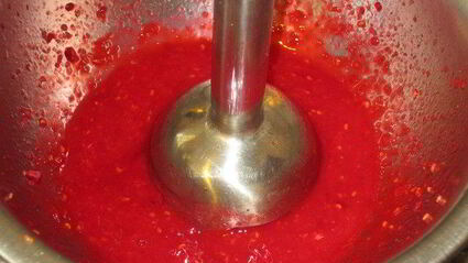 воздушное творожное суфле с малиновым соусом