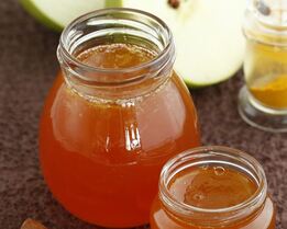 Яблочное желе с корицей и шафраном