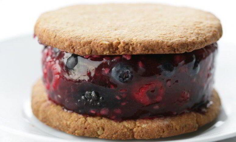 Рецепт ягодное желе с кокосовыми крекерами