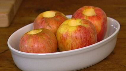 запеченные яблоки с коричневым сахаром