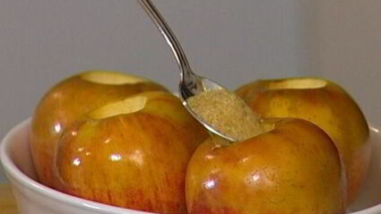 запеченные яблоки с коричневым сахаром