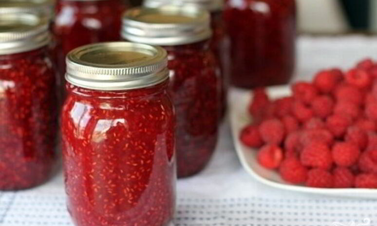 Рецепт желе из малины без варки