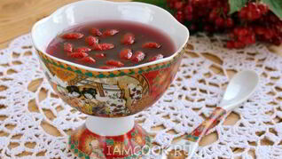 Желе красное с ягодами годжи