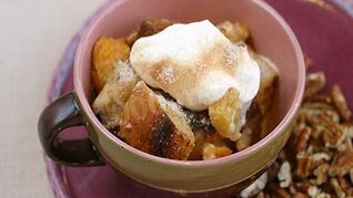 Зимний пудинг с сушеными грушами