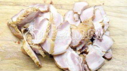 картофель с белыми грибами и корейкой в мультиварке