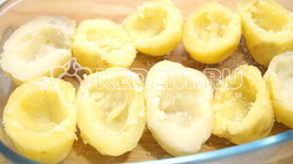 картофель с грибами в духовке