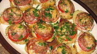 Картофель с мясным фаршем из духовки