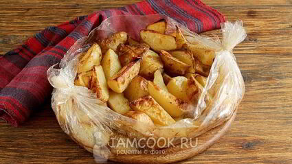 картошка по-деревенски в рукаве в духовке