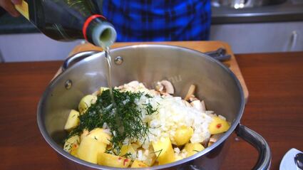 картошка с шампиньонами и луком в духовке