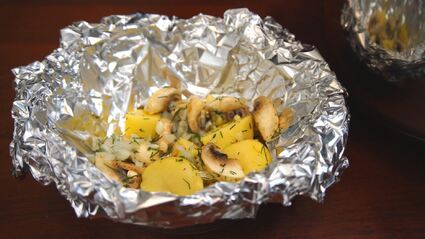 картошка с шампиньонами и луком в духовке