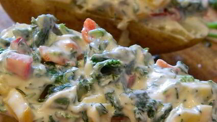 молодой картофель с перцем и творожным сыром