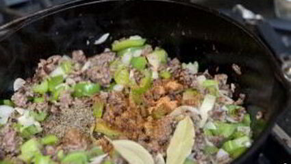 рис с фаршем и овощами