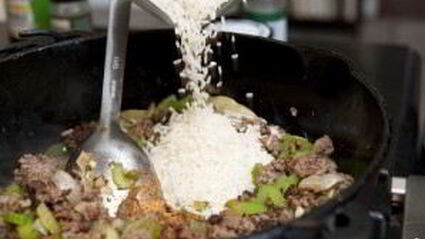 рис с фаршем и овощами