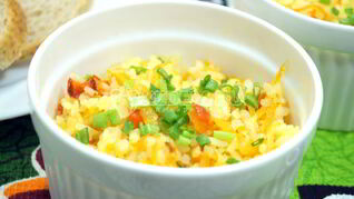 Рис с овощами на сковороде