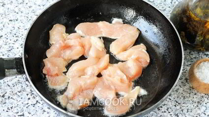 жареная картошка с курицей