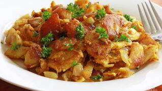 Жареный картофель с луком