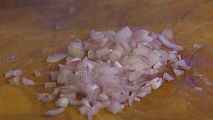 золотистый рис с кинзой и кедровыми орешками