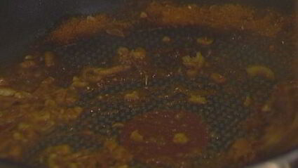 золотистый рис с кинзой и кедровыми орешками