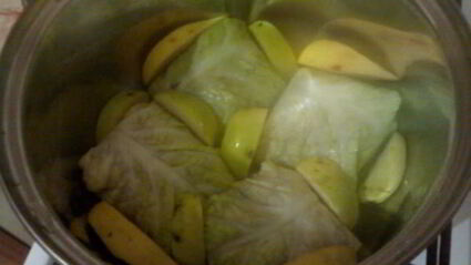 голубцы с айвой и яблоком