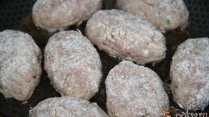 ленивые голубцы томленые в сметане в чугунке