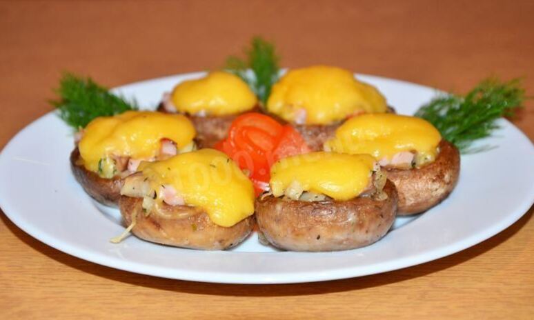 Рецепт фаршированные шампиньоны под сырной шапочкой