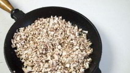 фаршированные шампиньоны с сыром и зеленью