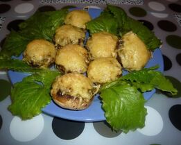 Фаршированные шампиньоны сыром