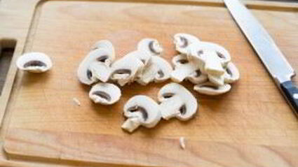 грибы под белым соусом