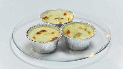 грибы под сырным кастардом