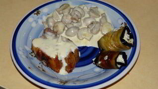 Грибы в сливочно-сырной подливке