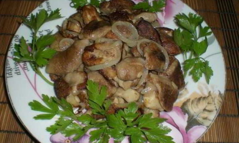 Рецепт маслята, жареные с луком