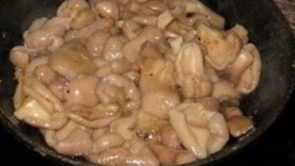 маслята, жареные с луком