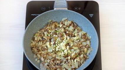 постные фаршированные шампиньоны