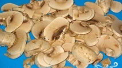 шампиньоны в сливочном соусе