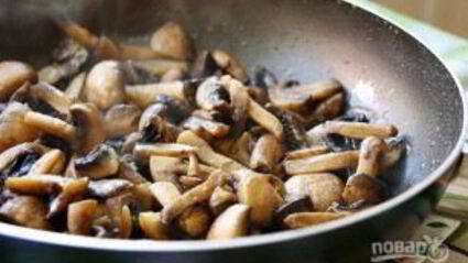 шампиньоны в соусе бешамель