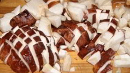 тушеные белые грибы