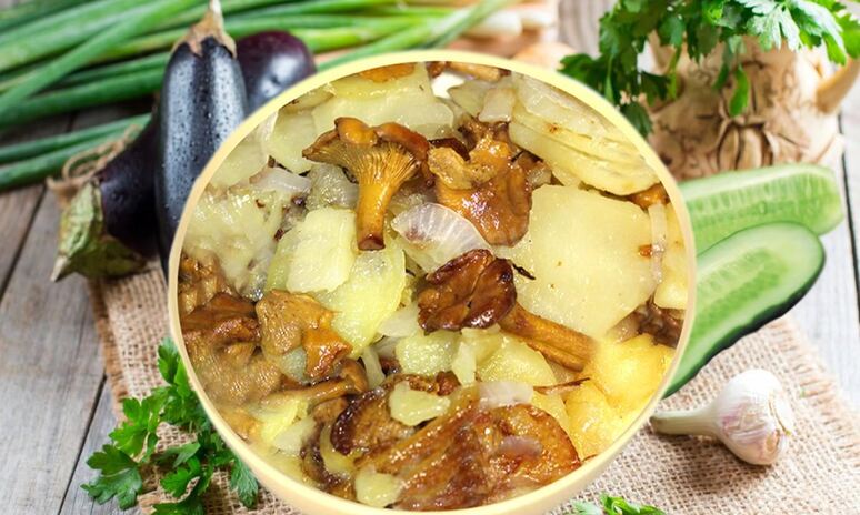 Рецепт тушеные лисички с картошкой