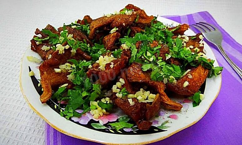 Рецепт жареные грибы с чесноком