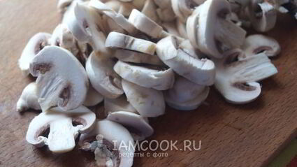 жареные шампиньоны с луком