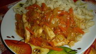 Гуляш из куриной грудки