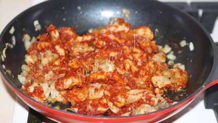 гуляш из свинины с подливкой