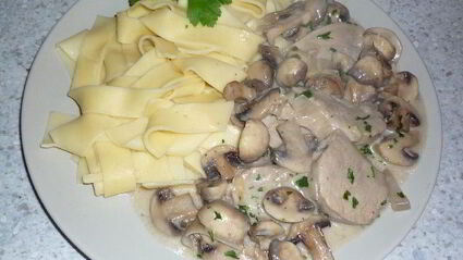 гуляш из свинины с шампиньонами