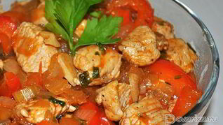 Гуляш с мясом индейки