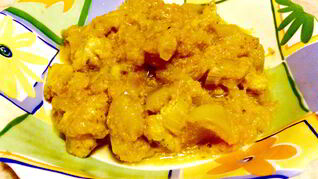 Куриный гуляш с тыквой и яблоком