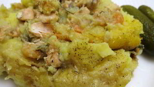 Картофельное пюре с лососем в мультиварке