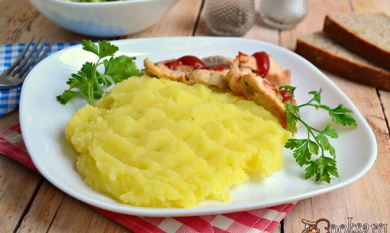 Рецепт картофельное пюре с луком и куркумой