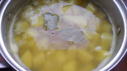 картофельное пюре с луком и куркумой