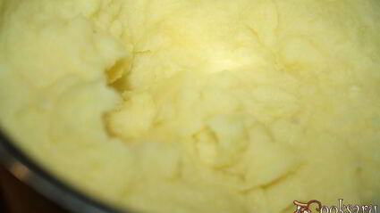 картофельное пюре с плавленым сыром и топленым сливочным маслом невесомость